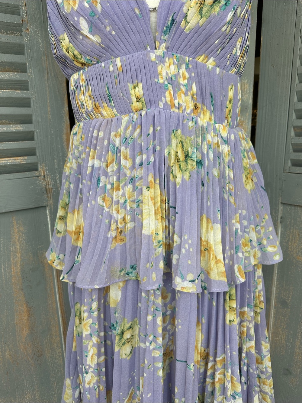 ASTR The Label Zaida Tiered Pleated Side Slit Maxi Dress Lavender Yellow Sz M - Picture 6 of 16